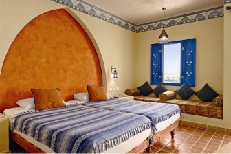 Marina Lodge - 2 person twin bed